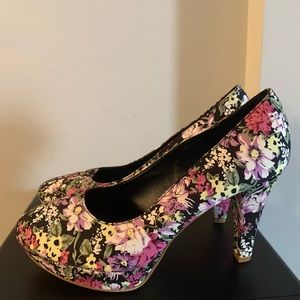 Flower print colourful heels